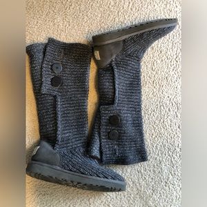 Women size 8 knit UGGS